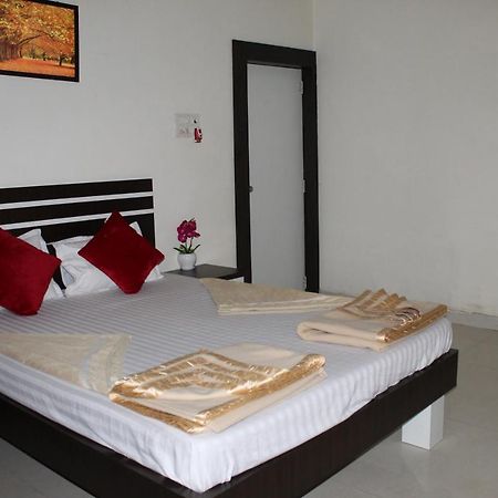 Ambhai Farmhouse Hotel Wada Kültér fotó